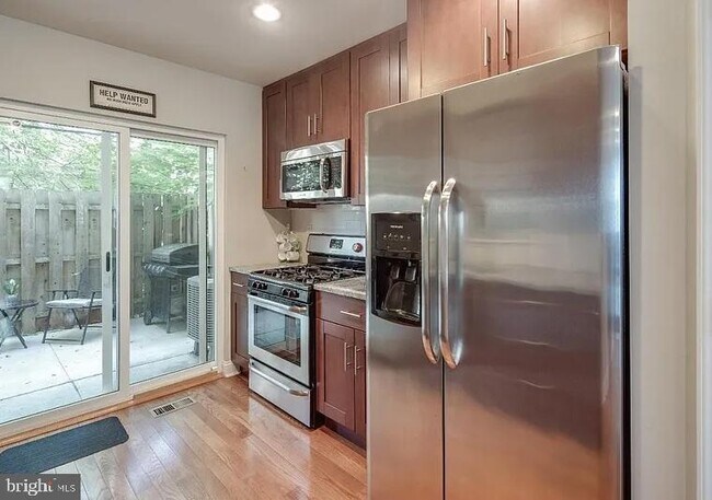 1527 S Hicks St in Philadelphia, PA - Building Photo - Building Photo