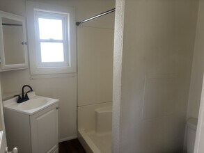 124 10th St SW in Cedar Rapids, IA - Building Photo - Building Photo