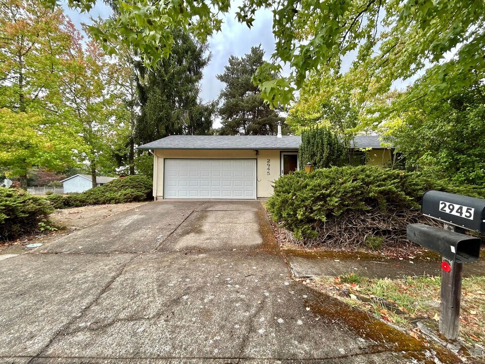 2945 NW 178th Ave in Portland, OR - Building Photo