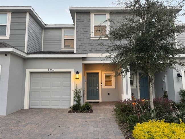 property at 2906 Canary Ave