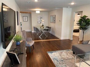 1406 Brentwood St in Austin, TX - Building Photo - Building Photo