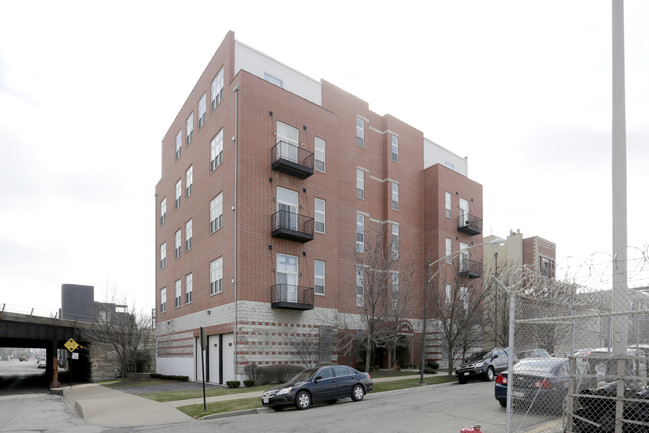 Willard Court Condominiums in Chicago, IL - Building Photo - Building Photo