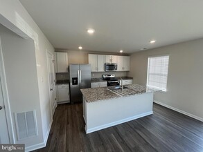 299 Toulouse Ln in Martinsburg, WV - Building Photo - Building Photo
