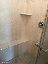 12204 Apple Orchard Ct in Fairfax, VA - Building Photo - Building Photo