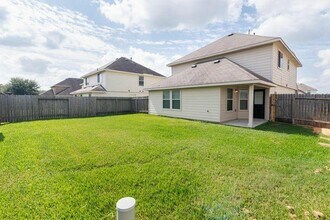 5413 Rio Sabinas St in Rosharon, TX - Building Photo - Building Photo