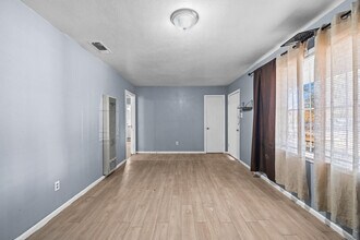 3409 E 17th St in Lubbock, TX - Building Photo - Building Photo