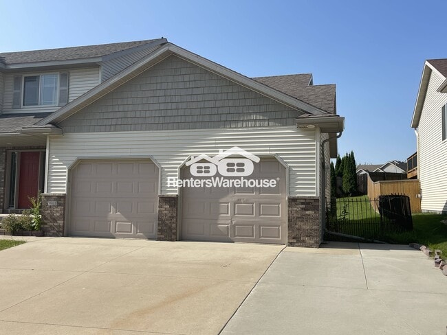 6311 Fairway Dr NW in Rochester, MN - Building Photo - Building Photo