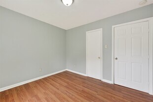 4810 Dabney St in Houston, TX - Building Photo