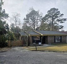 123 Harmon Creek Dr in Savannah, GA - Building Photo