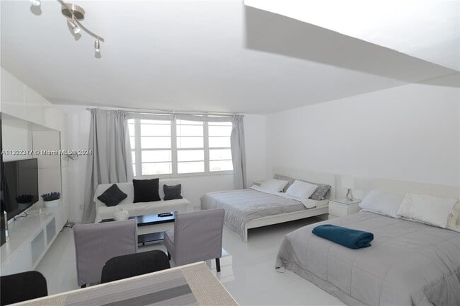 property at 100 Lincoln Rd