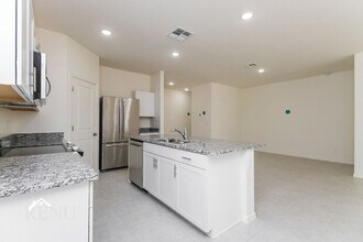 35383 W San Capistrano Ave in Maricopa, AZ - Building Photo - Building Photo