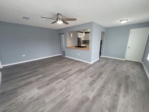 5211 Ave S in Galveston, TX - Building Photo - Building Photo