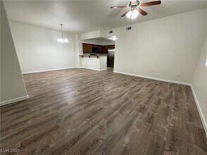 10217 King Henry Ave in Las Vegas, NV - Building Photo - Building Photo