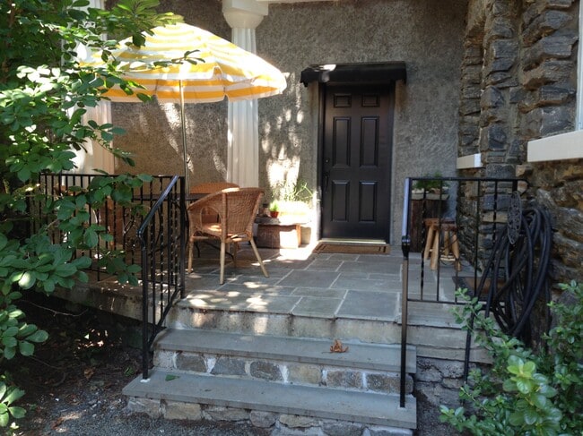 801 Gramatan Ave, Unit #B