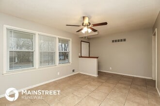 8617 E 114th Terrace in Kansas City, MO - Foto de edificio - Building Photo