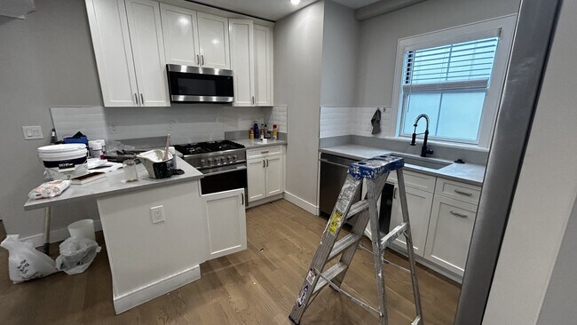 13 Reedsdale St, Unit 3 in Boston, MA - Foto de edificio - Building Photo