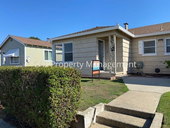 148 Rodeo Ave in Salinas, CA - Building Photo - Building Photo