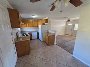 11815 Oberlin Dr, Unit 8320 in Dallas, TX - Building Photo - Building Photo