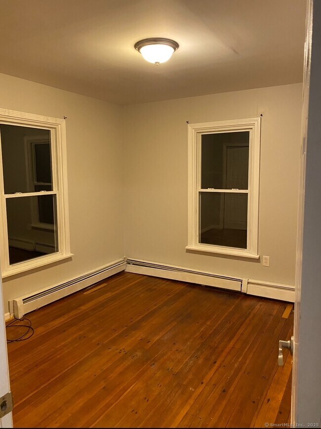 405 West St in Bristol, CT - Building Photo - Building Photo