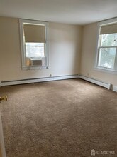 549 Main St in Spotswood, NJ - Building Photo - Building Photo