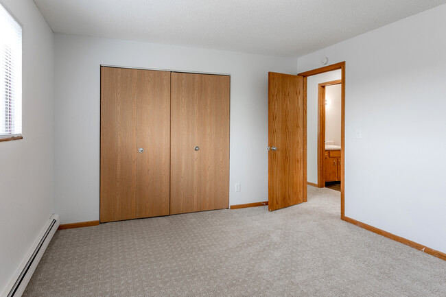 Cedar Square Apartments in St. Cloud, MN - Foto de edificio - Interior Photo