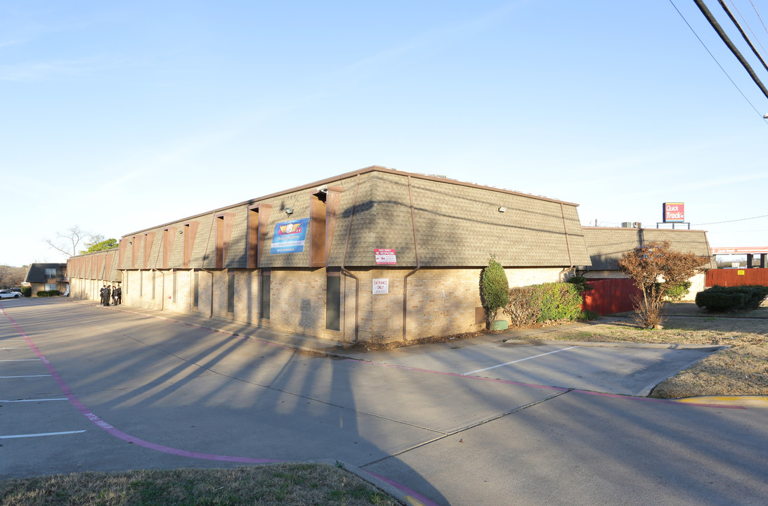 Willowwood Student Housing in Denton, TX - Foto de edificio