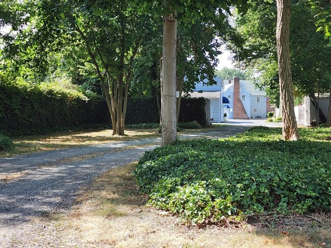 463 Montauk Hwy, Unit 1R