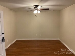 131 S Main St in Clover, SC - Building Photo - Building Photo