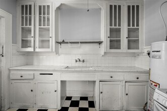 1608 Kipling St in Houston, TX - Foto de edificio - Building Photo