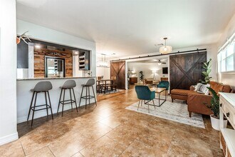 11 10th Ave N in Texas City, TX - Building Photo - Building Photo