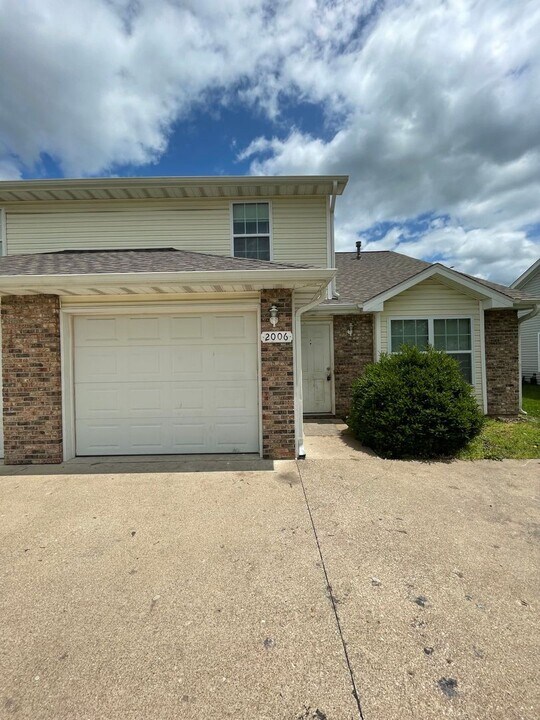 1904-1906-1906 Arlene Dr in Columbia, MO - Building Photo