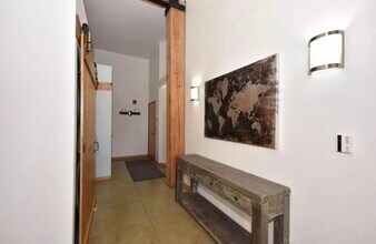 773 N Water St, Unit 21 in Milwaukee, WI - Building Photo - Building Photo