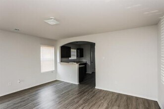 1509 Matthew Dr in Ennis, TX - Building Photo - Building Photo