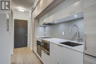 88 Scott St in Toronto, ON - Building Photo - Building Photo