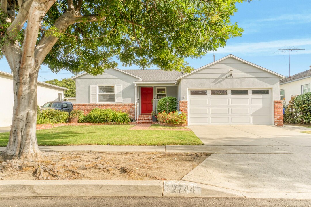 2744 Ceilhunt Ave in Los Angeles, CA - Building Photo