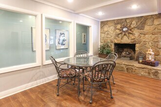 La Fontenay in Louisville, KY - Building Photo - Building Photo