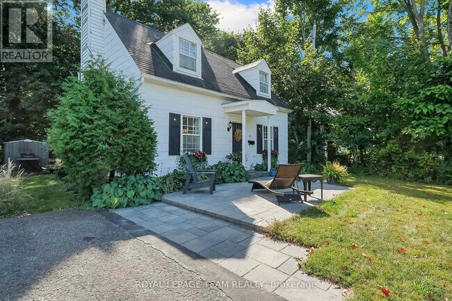 16 Sandridge Rd in Ottawa, ON - Building Photo - Building Photo