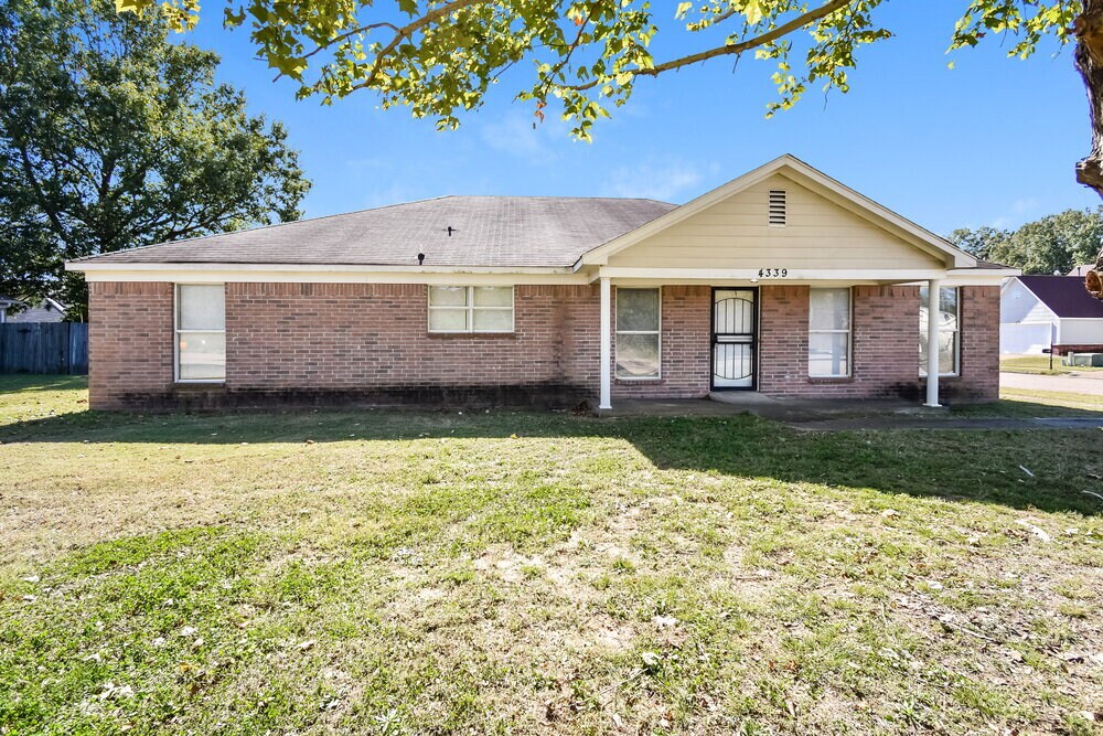 4339 Waverly Farms Rd in Millington, TN - Building Photo