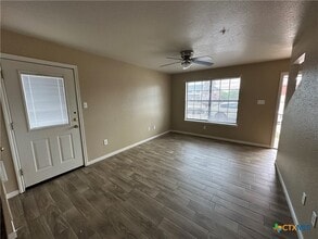 1010 Lansberry Ct in Killeen, TX - Building Photo - Building Photo