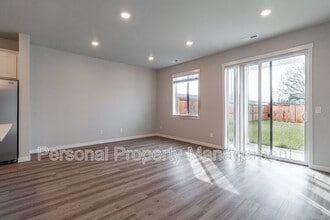 417 NE Repass Rd in Vancouver, WA - Building Photo - Building Photo