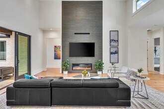 7533 Royal Pl in Dallas, TX - Building Photo - Building Photo