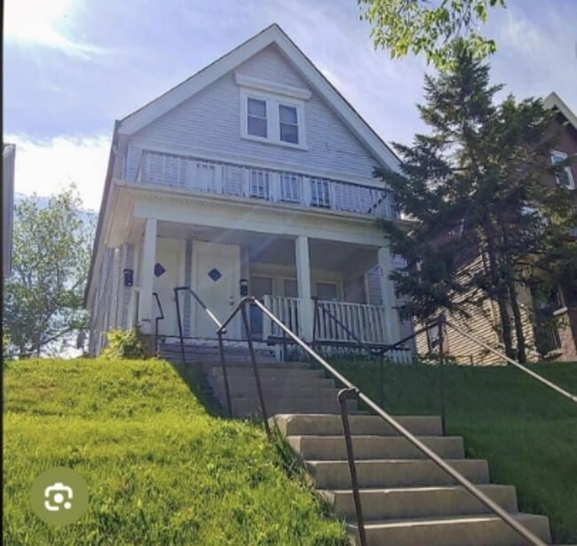 property at 1427 N 47th St