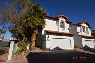 8764 Villa Alex Ave in Las Vegas, NV - Building Photo - Building Photo