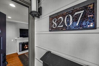 8207 Stewart Ave in Los Angeles, CA - Building Photo - Building Photo