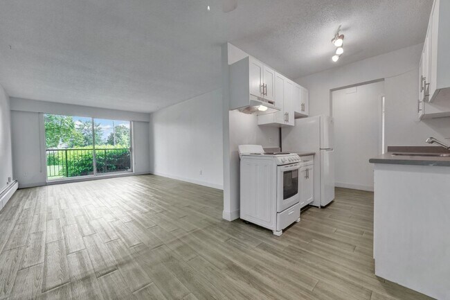 10463 150 St in Surrey, BC - Building Photo - Building Photo