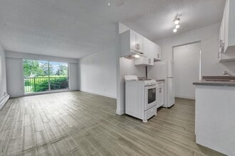 10463 150 St in Surrey, BC - Building Photo - Building Photo