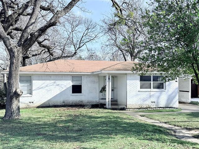 2100 Bluebonnet Ave in Denison, TX - Building Photo