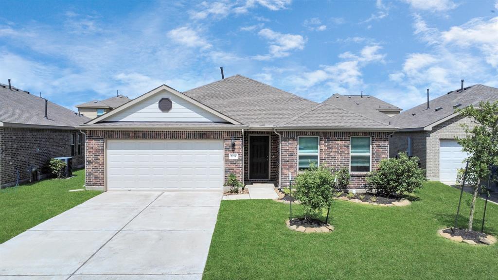 2214 Welborn Dr in Missouri City, TX - Building Photo