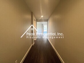 9369 Sierra Creek Dr in Elk Grove, CA - Building Photo - Building Photo