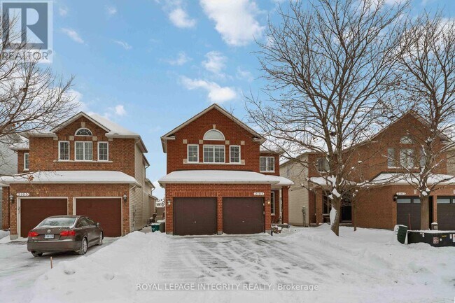 2165 Sojourn St in Ottawa, ON - Building Photo - Building Photo